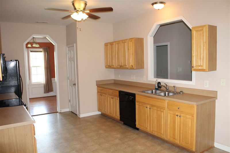 4009 Carolina Cherry Dr, Raleigh, NC 27610