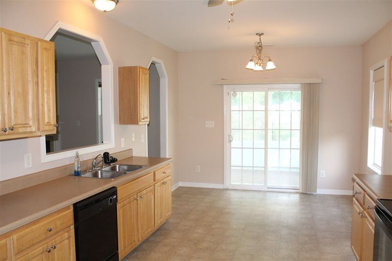 4009 Carolina Cherry Dr, Raleigh, NC 27610