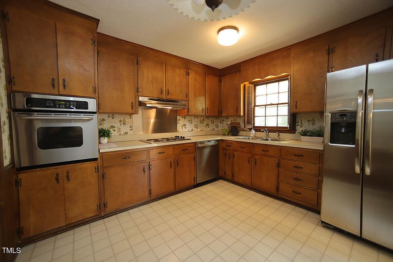 4009 Ingram Dr, Raleigh, NC 27604