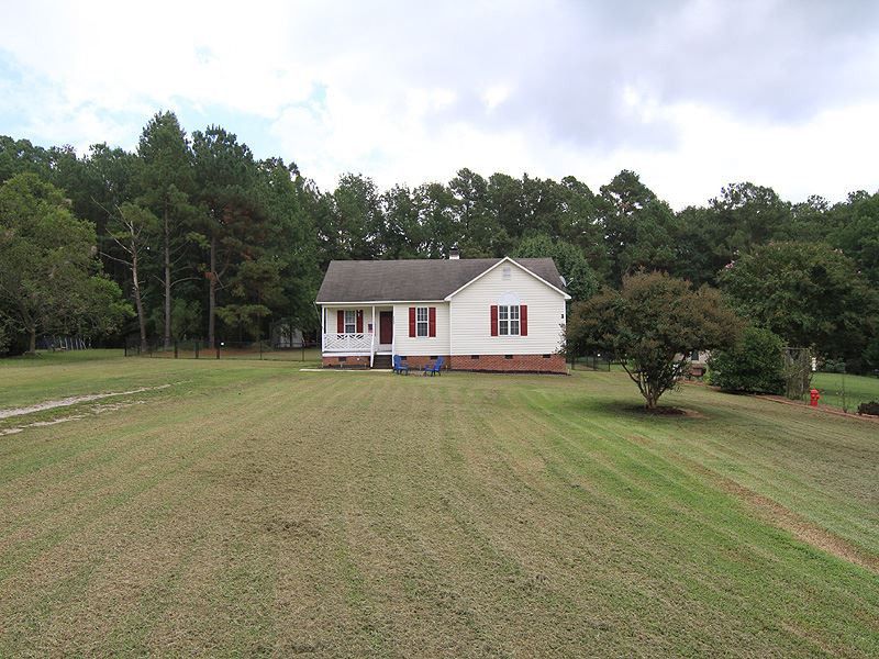 4009 Rockside Hills Dr, Raleigh, NC 27603