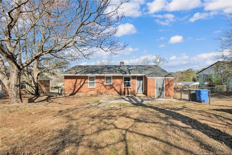 4009 Village Dr, Fayetteville, NC 28304