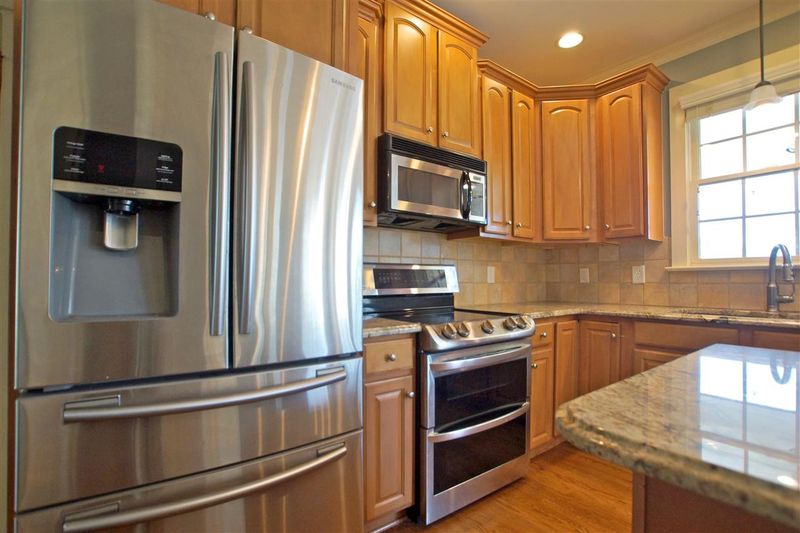 401 April Bloom Ln, Cary, NC 27519