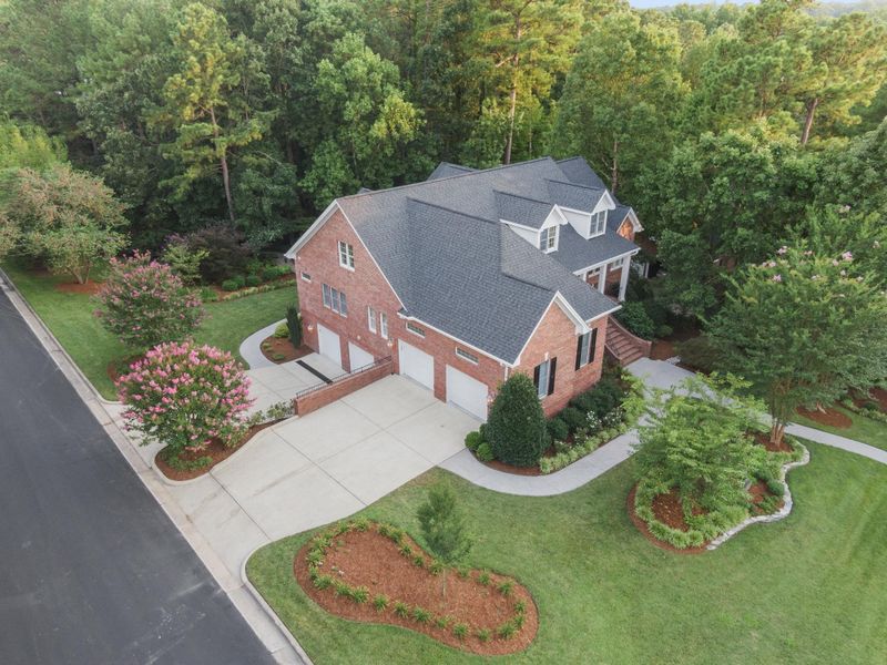 401 Bathgate Ln, Cary, NC 27513