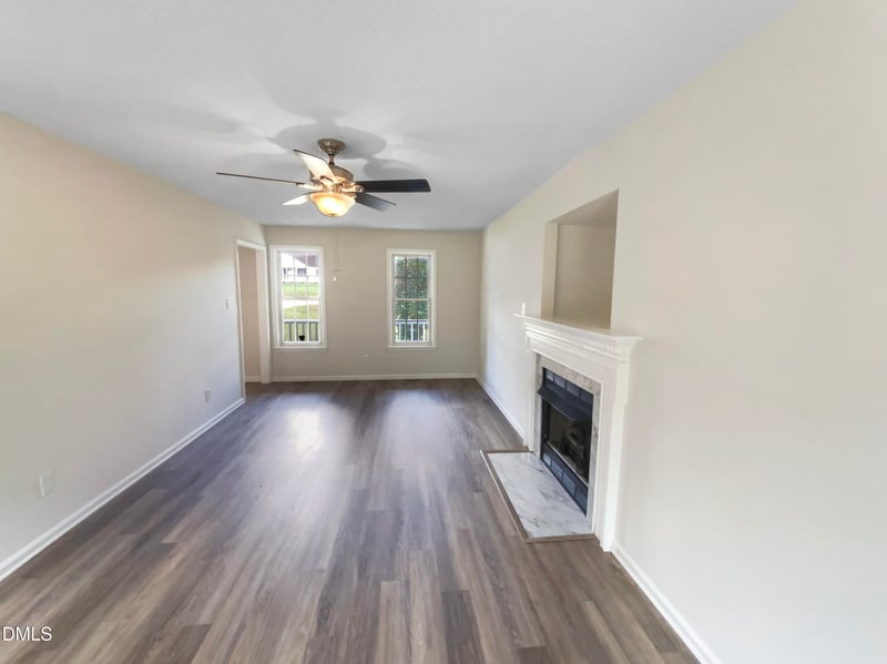 401 Blackberry Creek Dr, Willow Springs, NC 27592