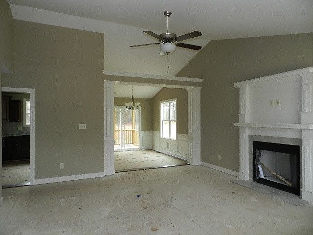 401 Blaze Ridge Dr, Smithfield, NC 27577