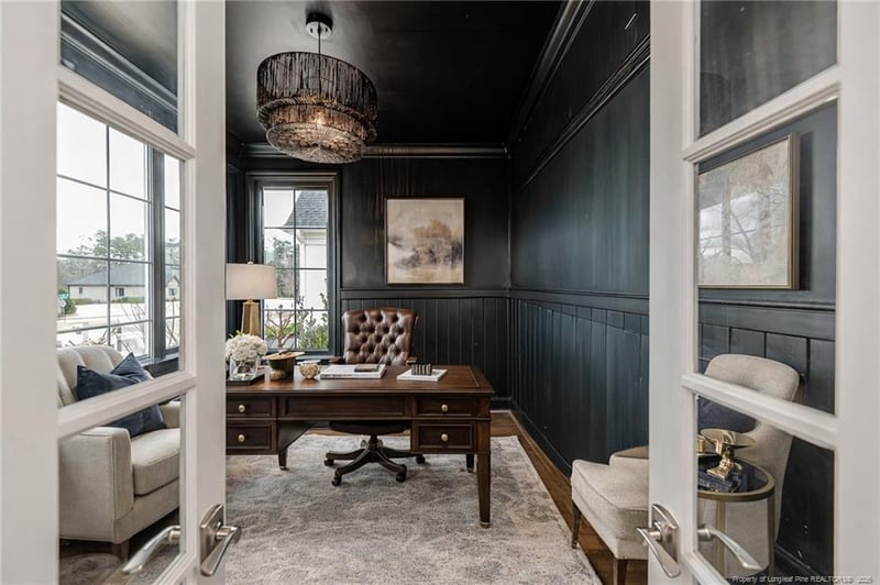 401 Bridgewater Dr, Sanford, NC 27330