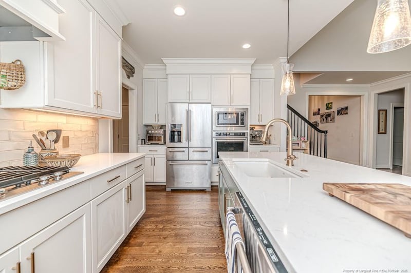 401 Bridgewater Dr, Sanford, NC 27330