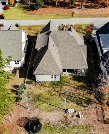 401 Bridgewater Dr, Sanford, NC 27330