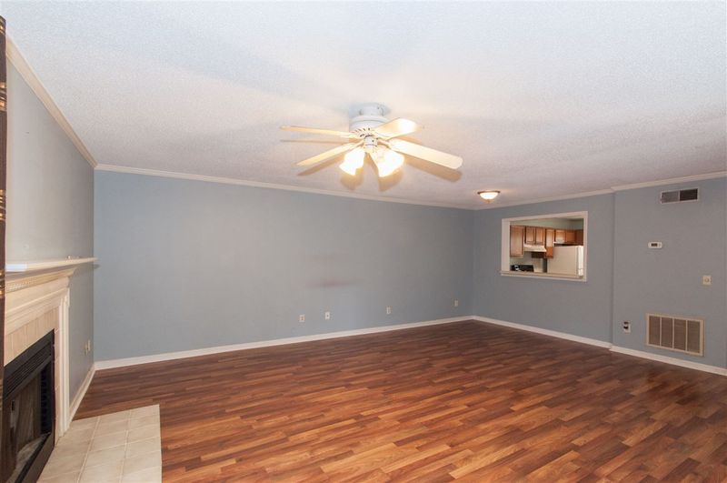 401 Broad Leaf Cir #401, Raleigh, NC 27613