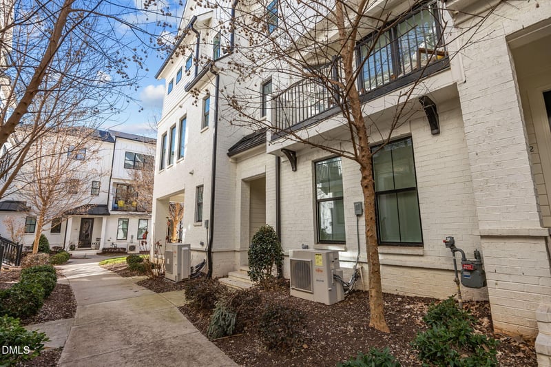 401 Bryan Pointe Dr #103, Raleigh, NC 27608