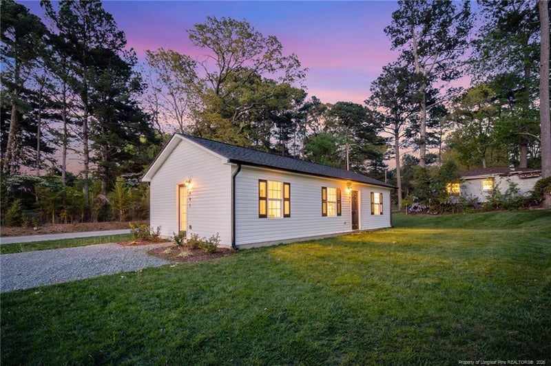 401 Cedric St, Fayetteville, NC 28303