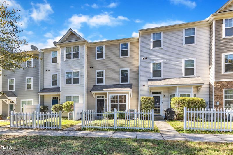 401 Coalinga Ln #109, Raleigh, NC 27610