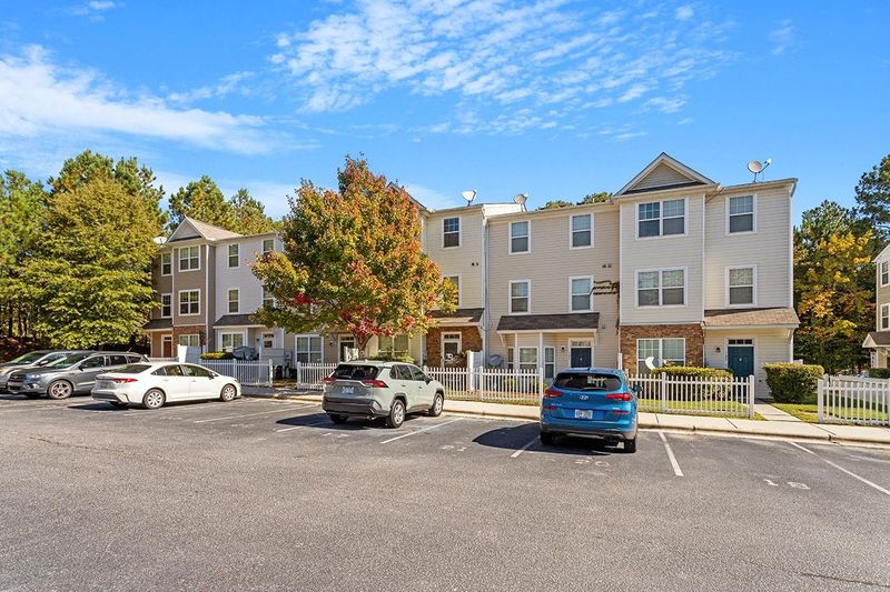 401 Coalinga Ln #111, Raleigh, NC 27610