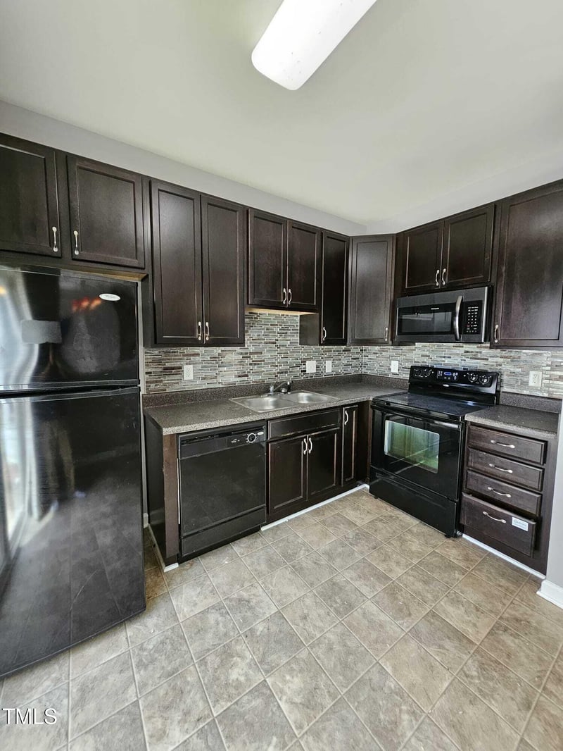 401 Coalinga Ln, Raleigh, NC 27610