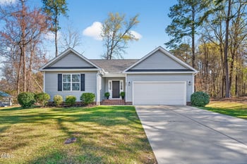401 Coleridge Dr, Dunn, NC 28334
