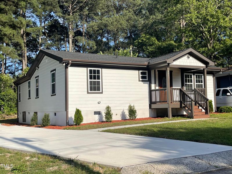 401 Commonwealth St, Durham, NC 27703