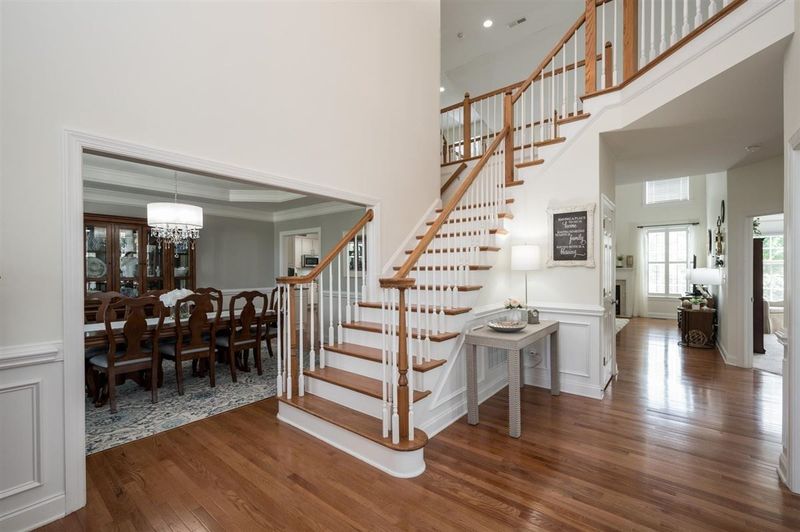 401 Crooked Pine Dr, Cary, NC 27519