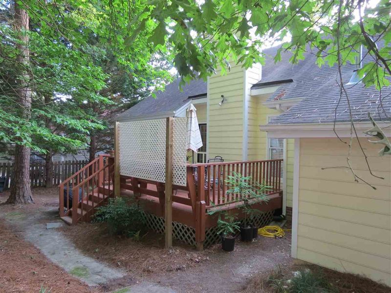 401 Crosspine Dr, Raleigh, NC 27603