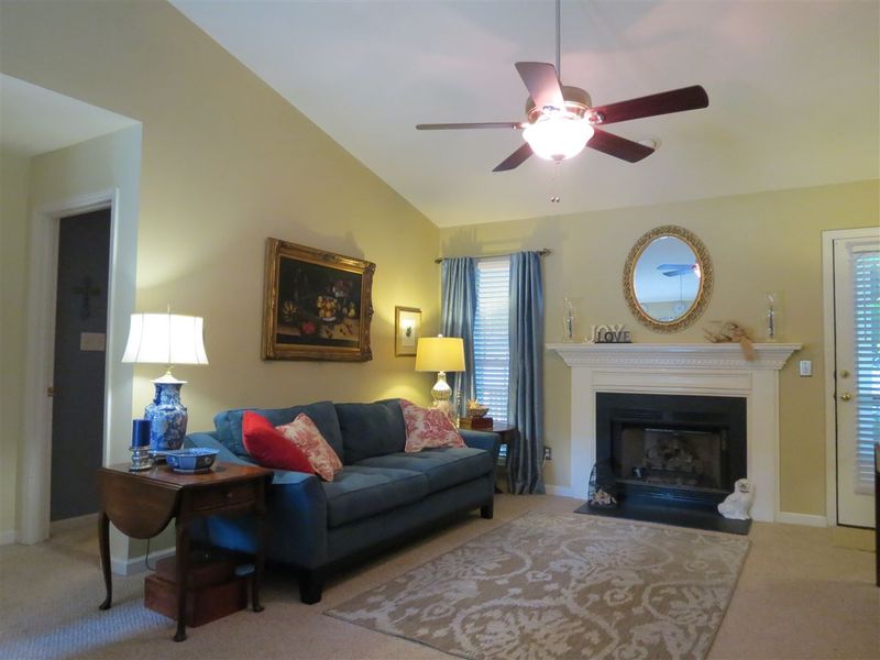 401 Crosspine Dr, Raleigh, NC 27603