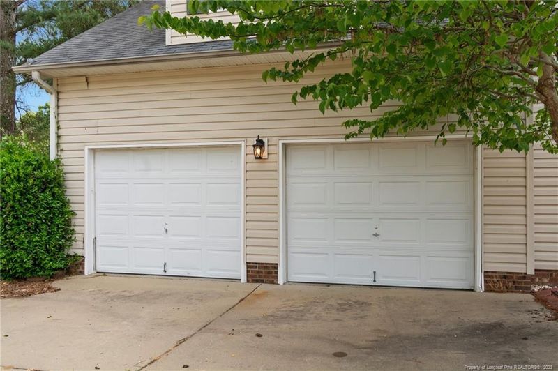 401 Crystal Spring Dr, Sanford, NC 27332