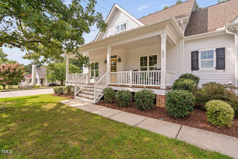 401 Culvert St, Apex, NC 27502