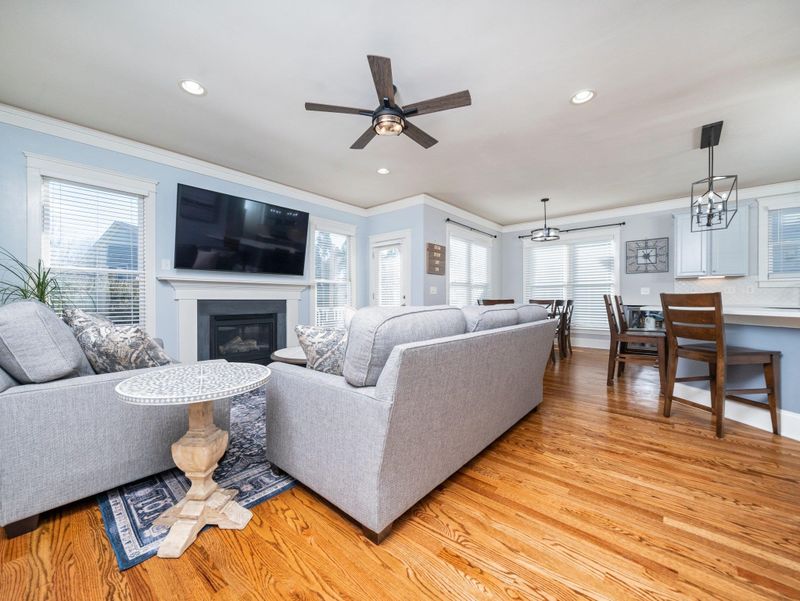 401 Edgepine Dr, Holly Springs, NC 27540