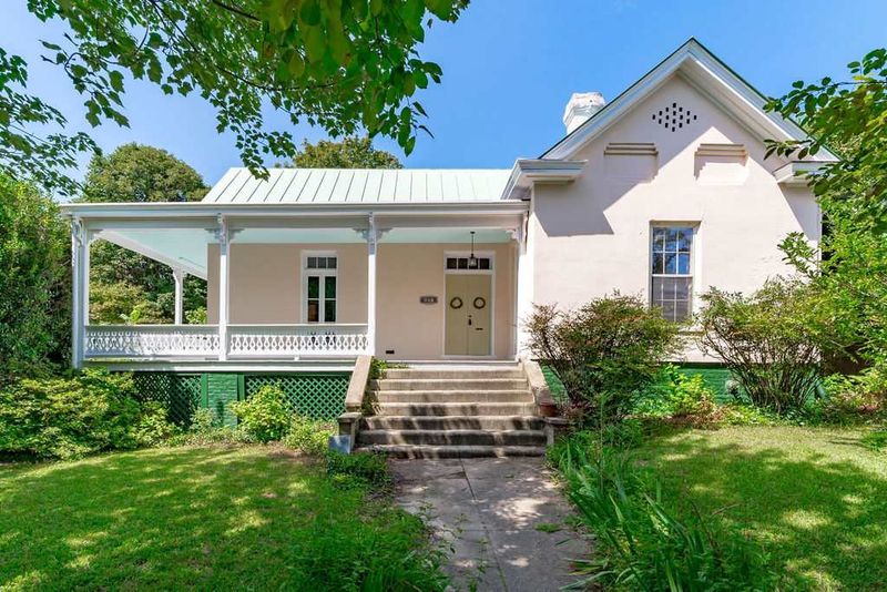 401 Elm St, Raleigh, NC 27604