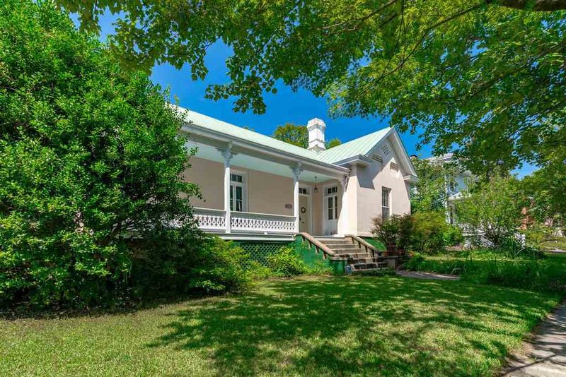 401 Elm St, Raleigh, NC 27604