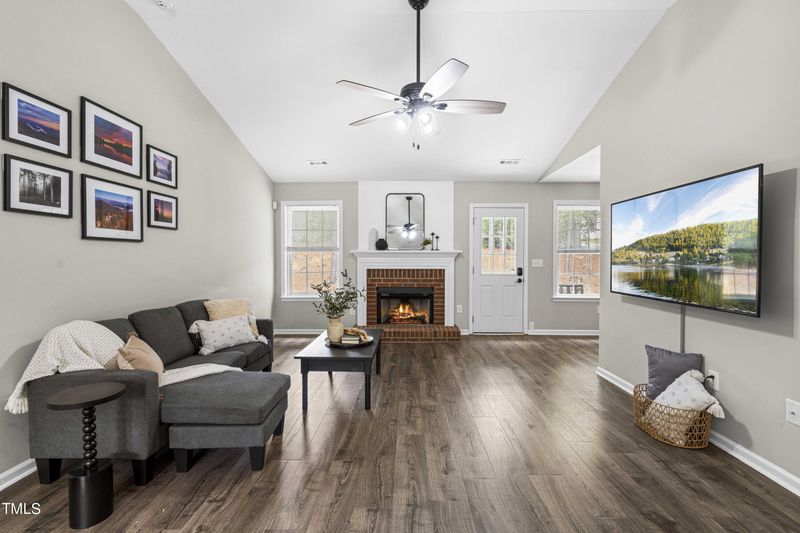 401 Firefly Rd, Holly Springs, NC 27540