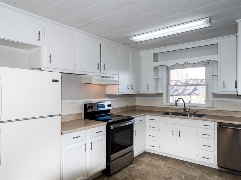401 Forest St, Mebane, NC 27302