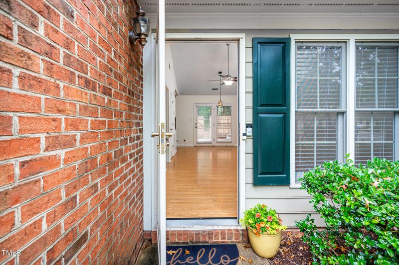 401 Gatehouse Ln, Durham, NC 27707
