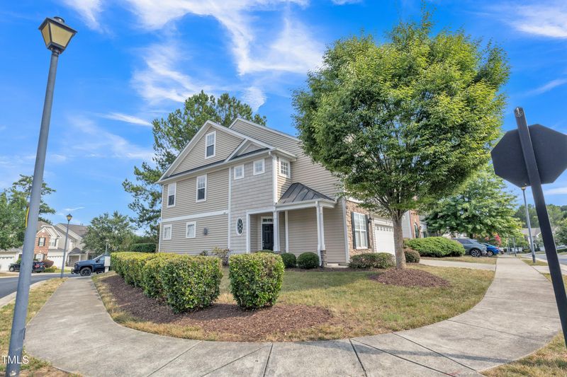 401 Hilltop View St, Cary, NC 27513