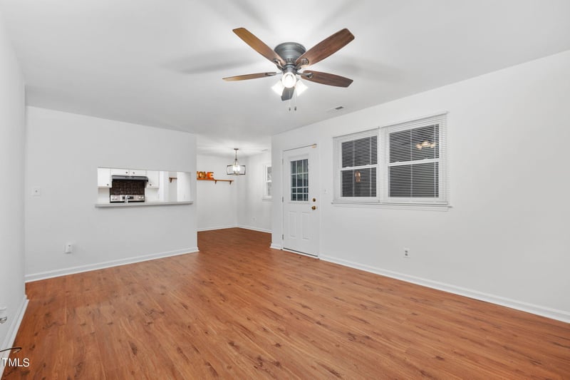 401 Huntington Park Dr, Morrisville, NC 27560