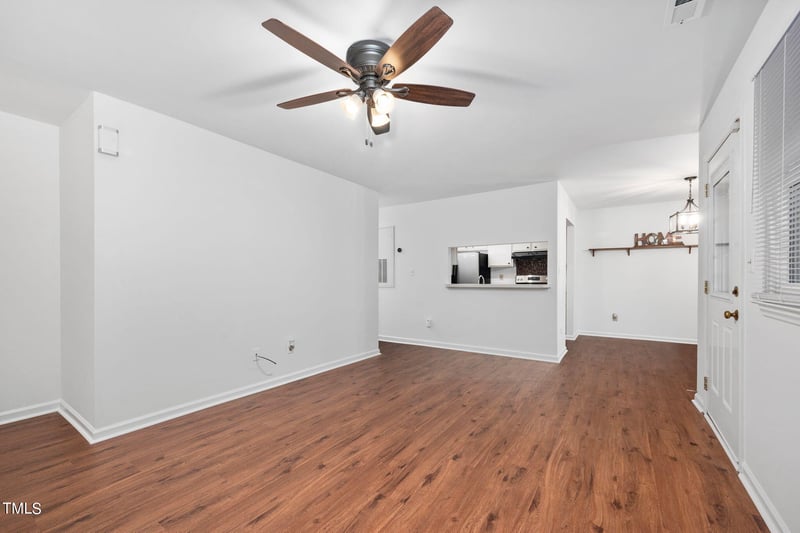 401 Huntington Park Dr, Morrisville, NC 27560
