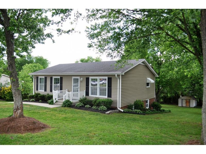 401 Ivey Rd, Graham, NC 27253