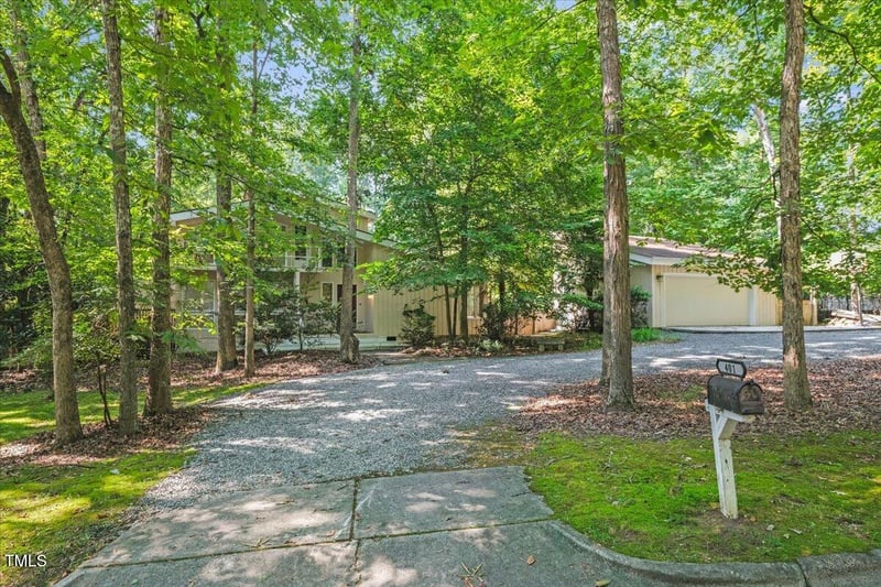 401 Lakeshore Ln, Chapel Hill, NC 27514