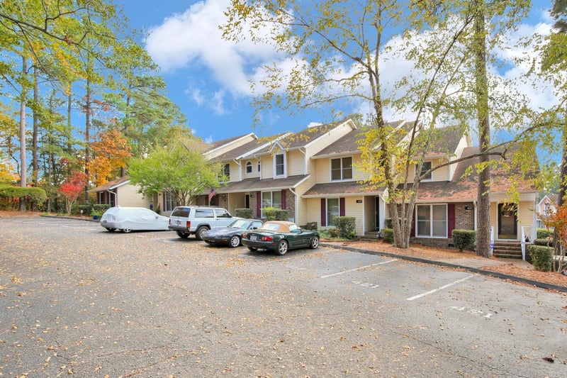 401 Lands End Ct, Fayetteville, NC 28314