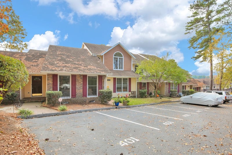 401 Lands End Ct, Fayetteville, NC 28314