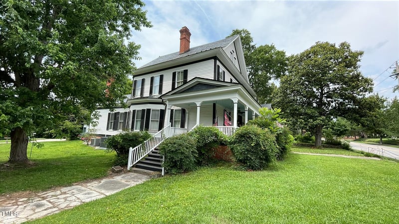 401 Main St, Louisburg, NC 27549
