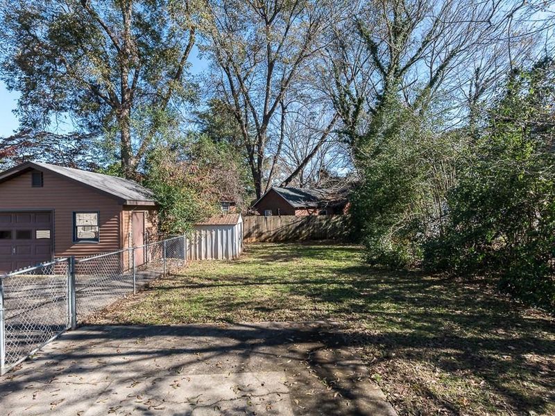 401 N Maple St, Graham, NC 27253
