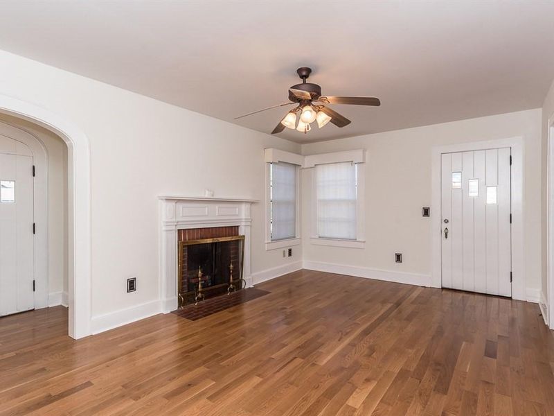 401 N Maple St, Graham, NC 27253