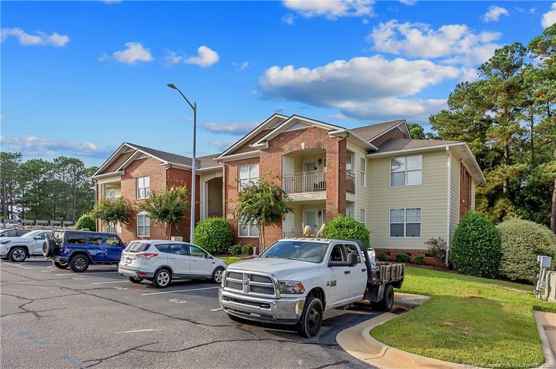 401 Meadowland Ct #6, Hope Mills, NC 28348