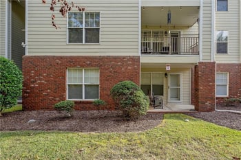401 Meadowland Ct #6, Hope Mills, NC 28348