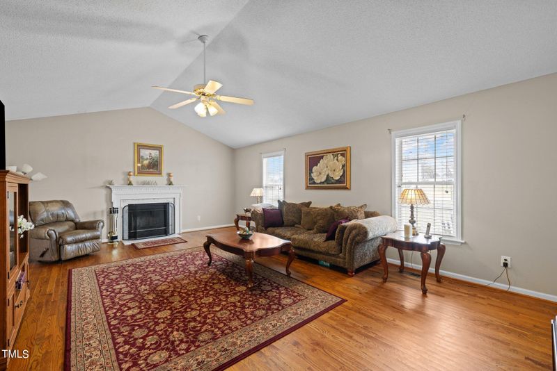 401 Mohawk Trl, Clayton, NC 27527