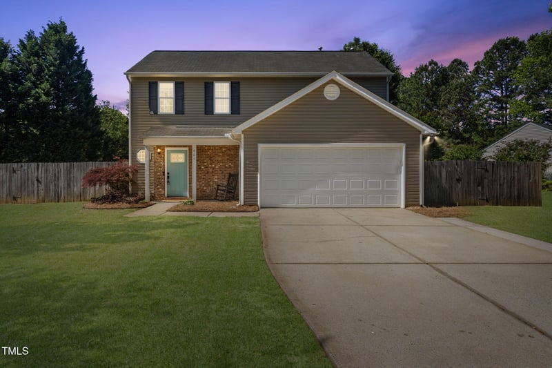 401 Onondaga Ct, Holly Springs, NC 27540