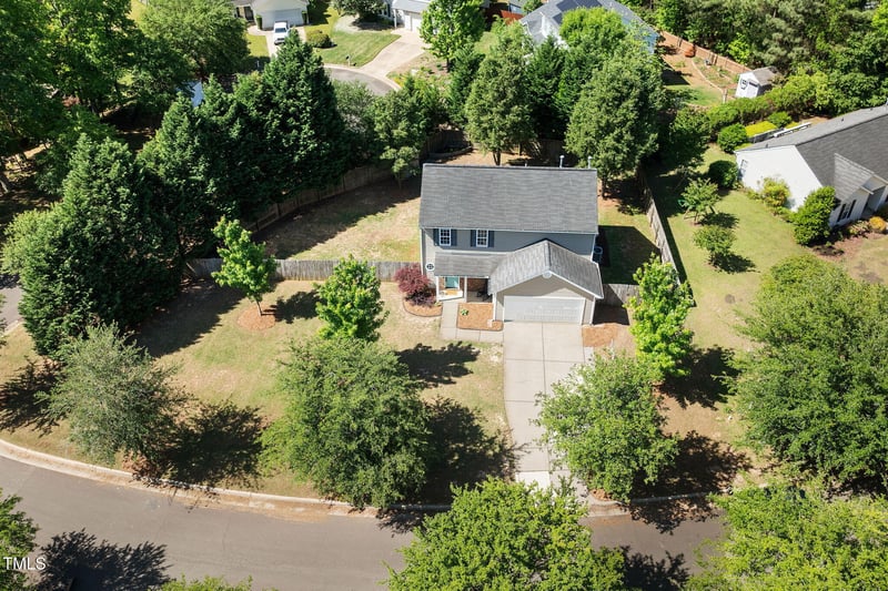 401 Onondaga Ct, Holly Springs, NC 27540