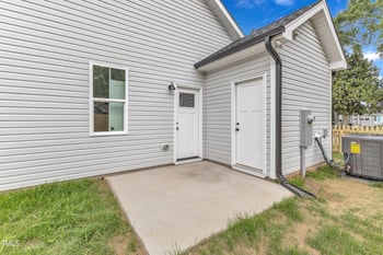 401 Raiford St, Selma, NC 27576