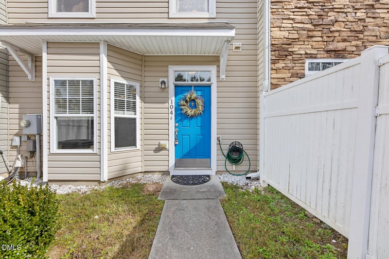 401 Scripps Ln #104, Raleigh, NC 27610