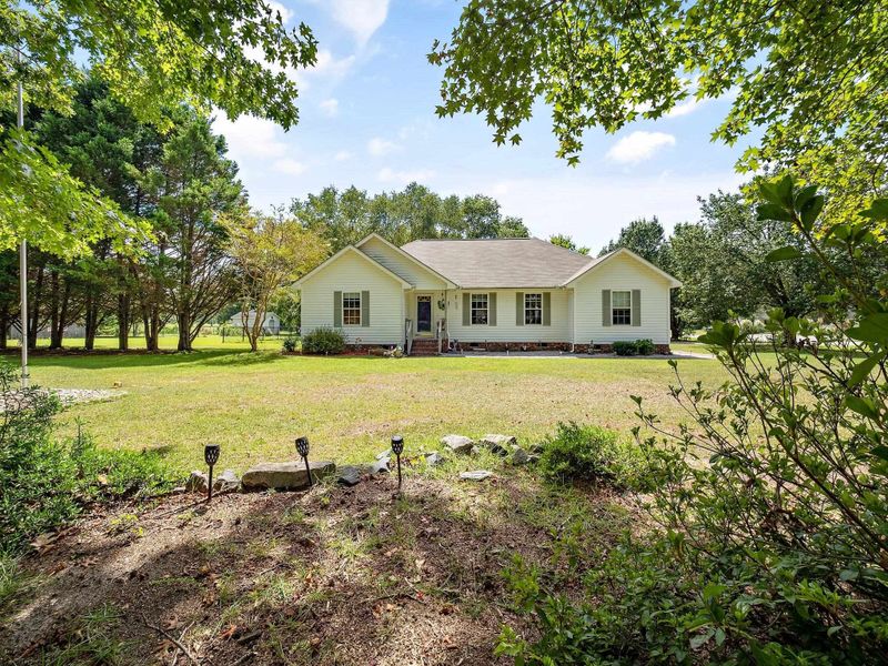 401 Timber Ct, Selma, NC 27576