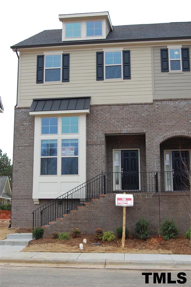 401 N Tunstall Ave, Apex, NC 27502